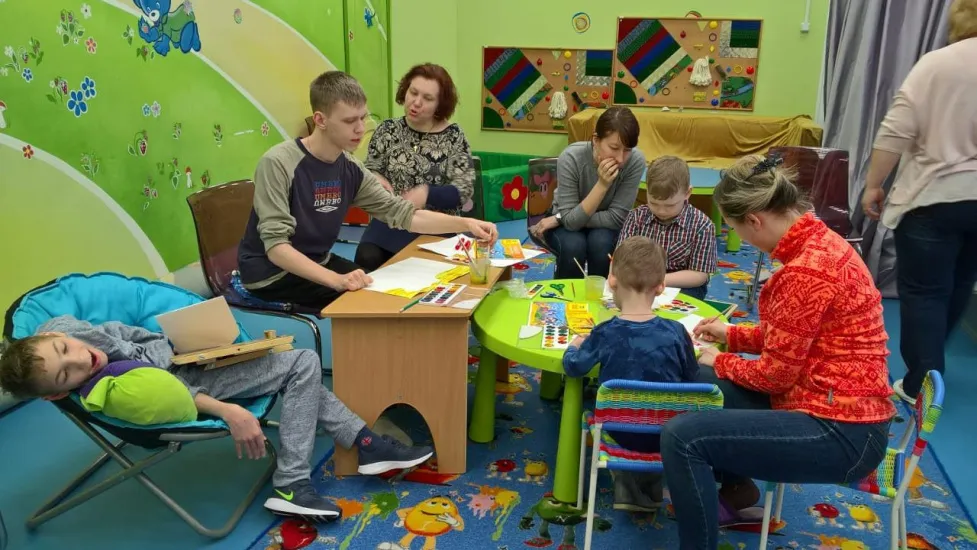 Загорский трубный завод поздравил с наступающим Новым годом детей с особенностями развития